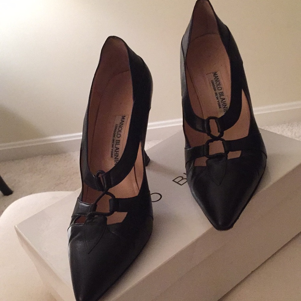 Black Manolo Blahnik pumps